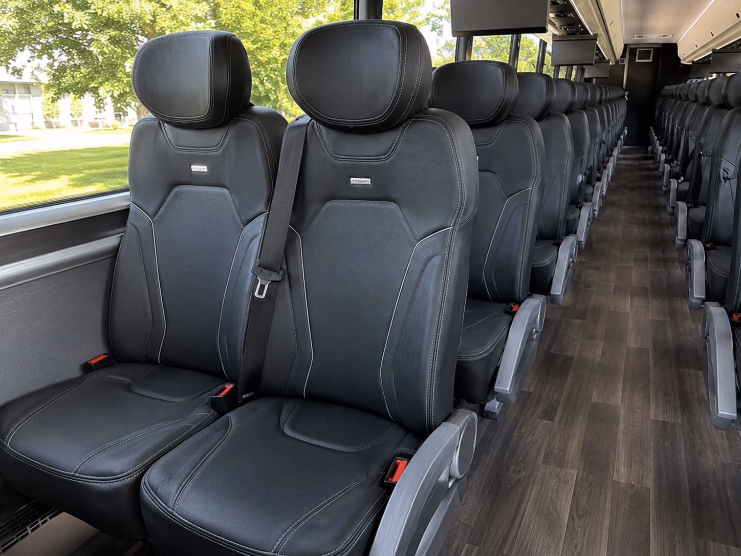 beaverton charter bus rentals for beaverton weddings