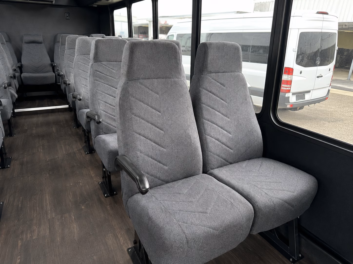 eugene easy eugene winery shuttle bus rentals