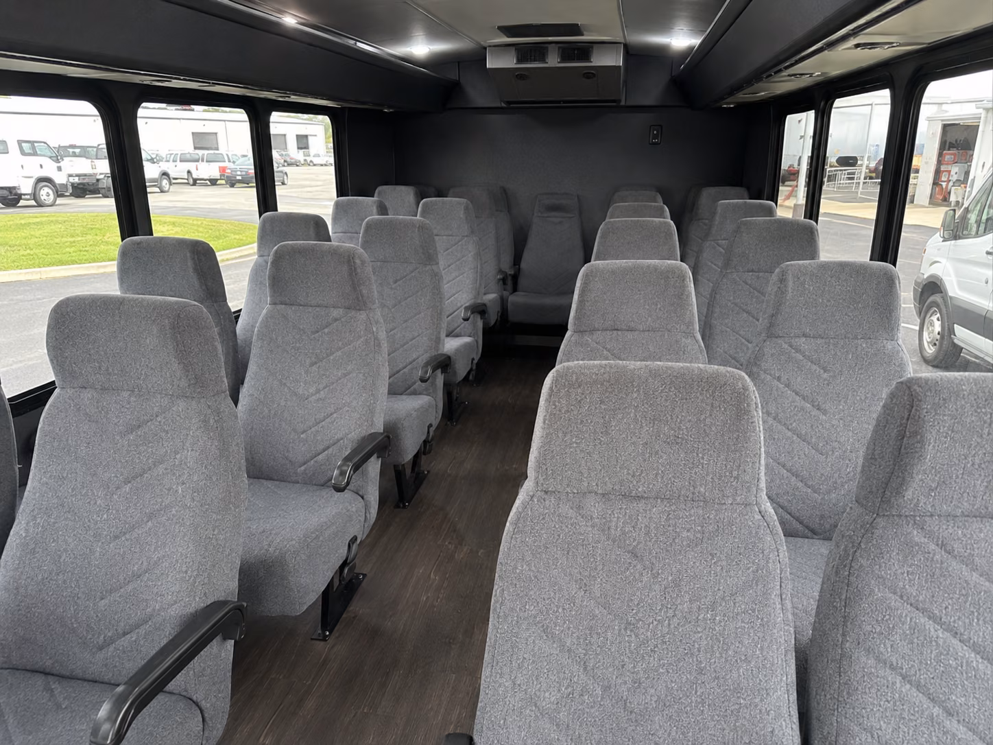 minibus rentals for smaller prom groups in clark county