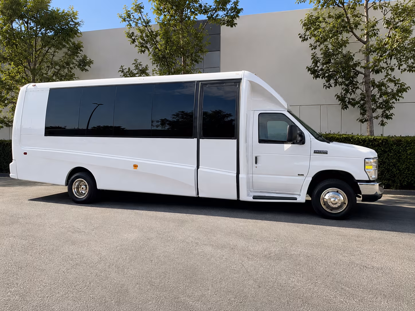 portland charter bus transportation to and from portland area airports